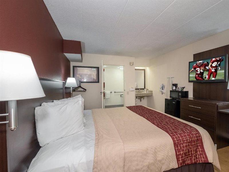 Red Roof Inn Toledo - Момі Екстер'єр фото