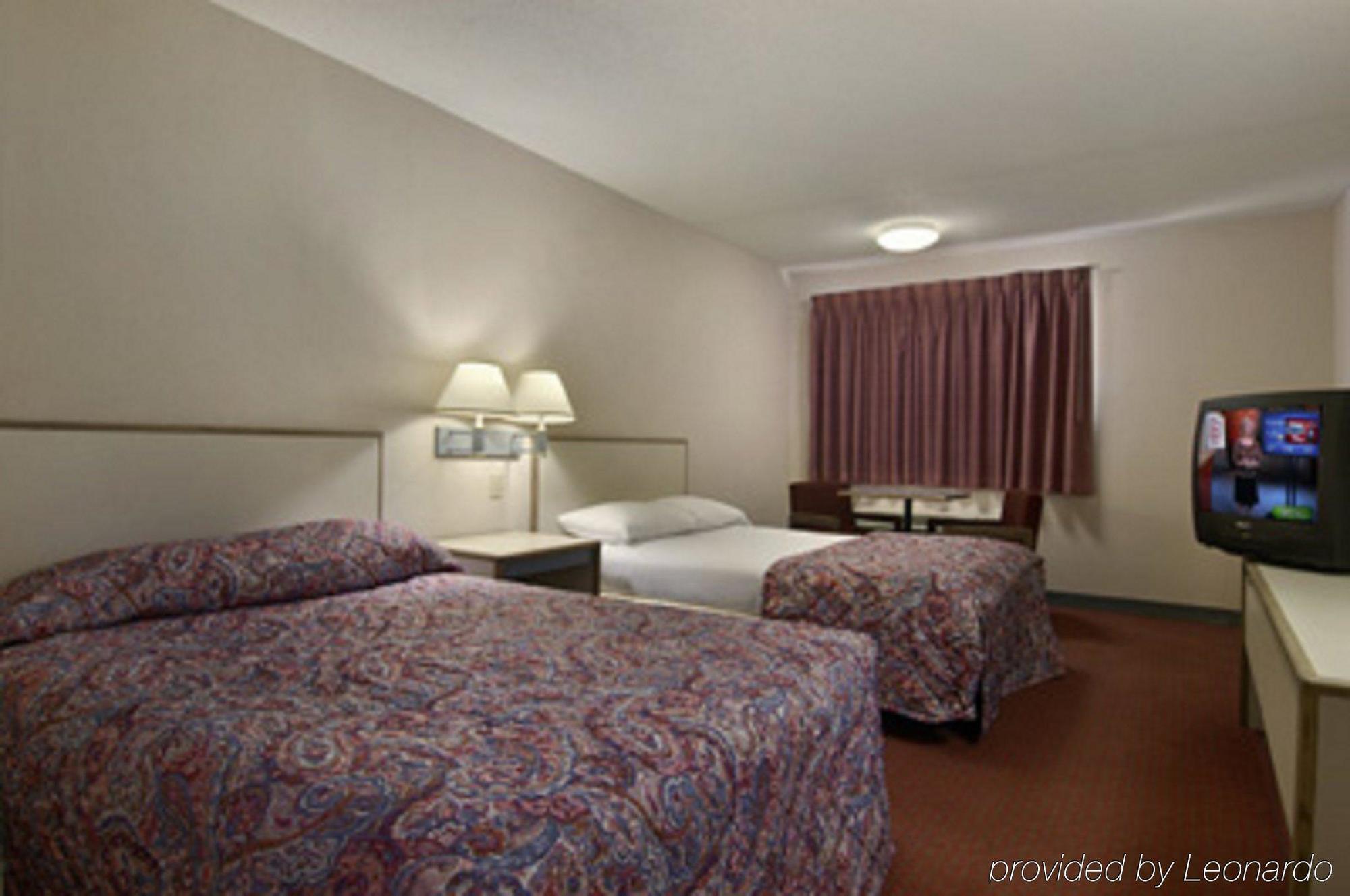 Red Roof Inn Toledo - Момі Екстер'єр фото