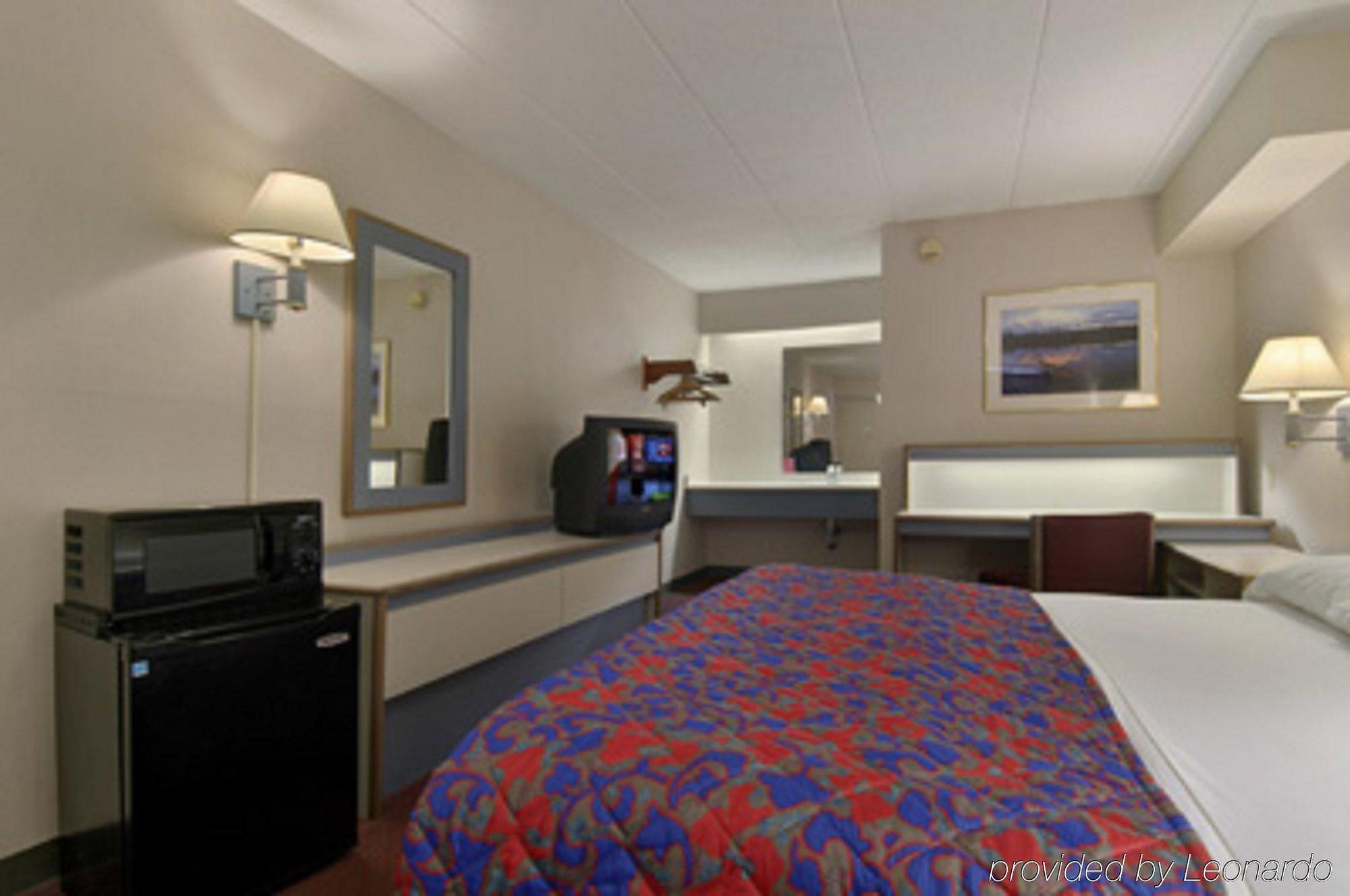 Red Roof Inn Toledo - Момі Екстер'єр фото